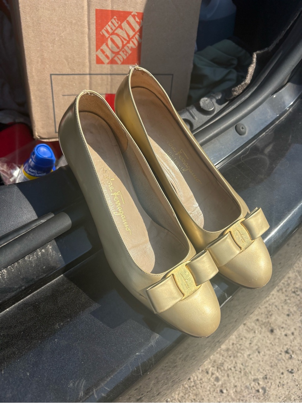 Salvatore Ferragamo Gold Vara Bow Leather Flats